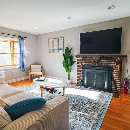 Tufts 4Bdr-15-Min To Harvard&Boston-Free Parking
